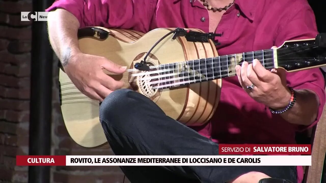 La chitarra battente di Loccisano e De Carolis nella serata conclusiva di Assonanze Mediterranee
