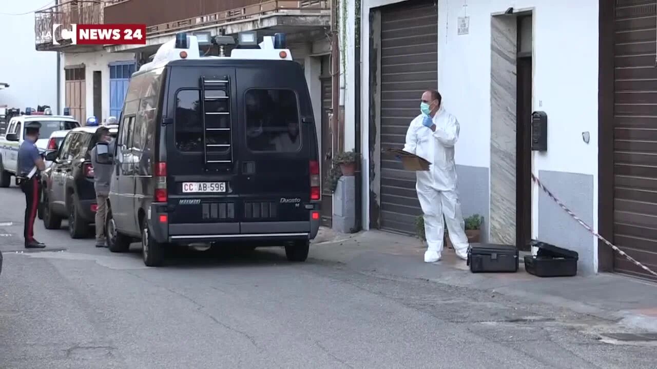 Dramma della gelosia: uccide la moglie a coltellate nel Cosentino