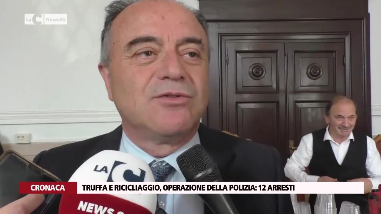 Truffa e riciclaggio, operazione della polizia: 12 arresti