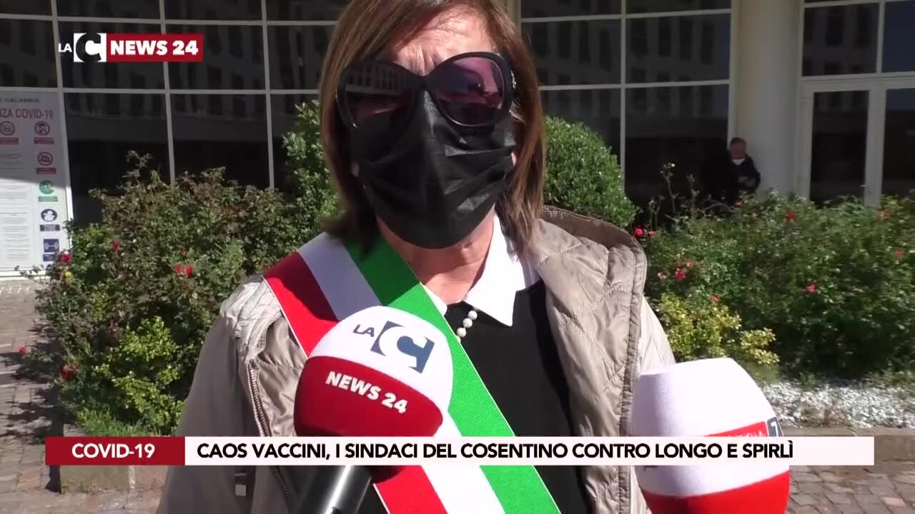 Caos vaccini, i sindaci del cosentino contro Longo e Spirlì