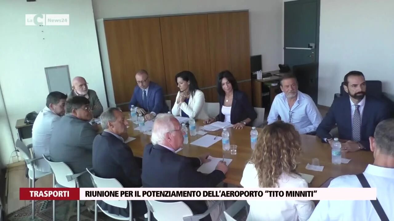 Riunione per il potenziamento dell’aeroporto “Tito Minniti”