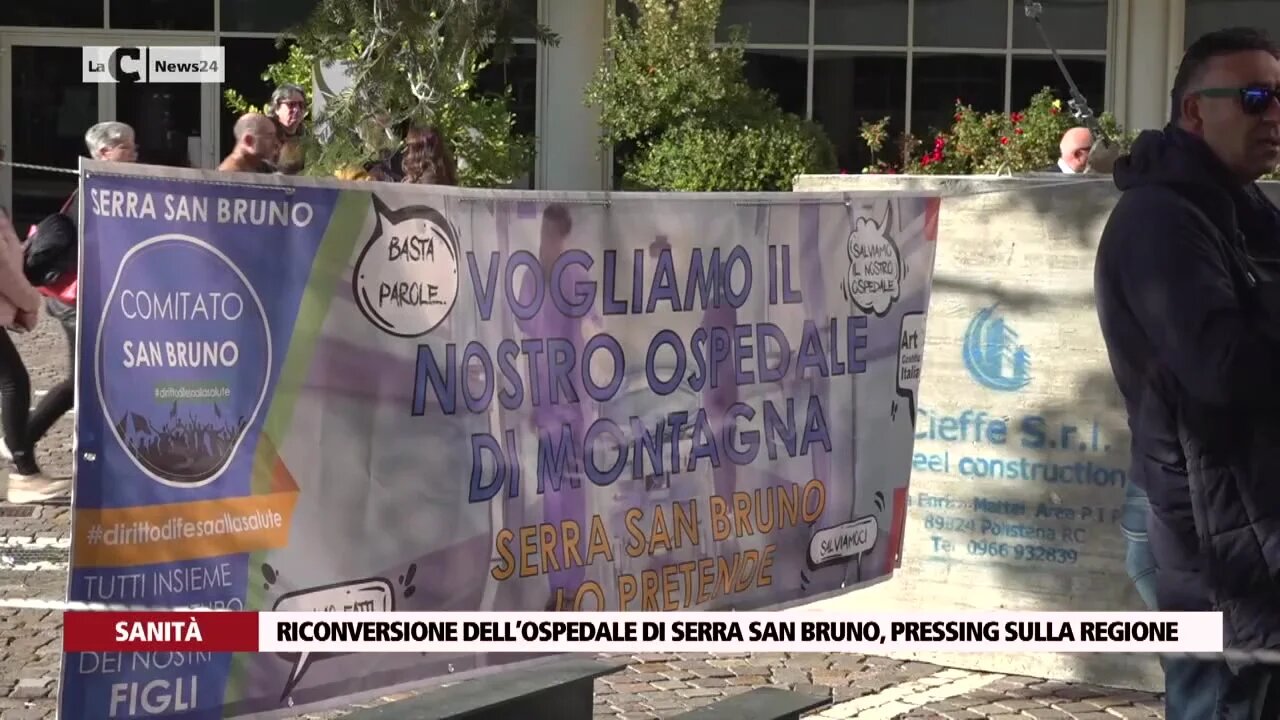 Proteste alla cittadella regionale, sit-in del comitato San Bruno: «Quale futuro per l’ospedale di Serra?»