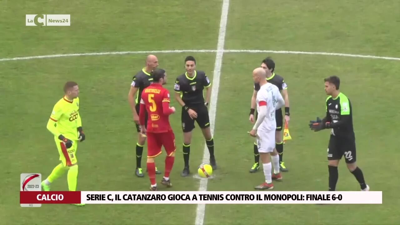 Serie C, il Catanzaro gioca a tennis contro il Monopoli: finale 6-0