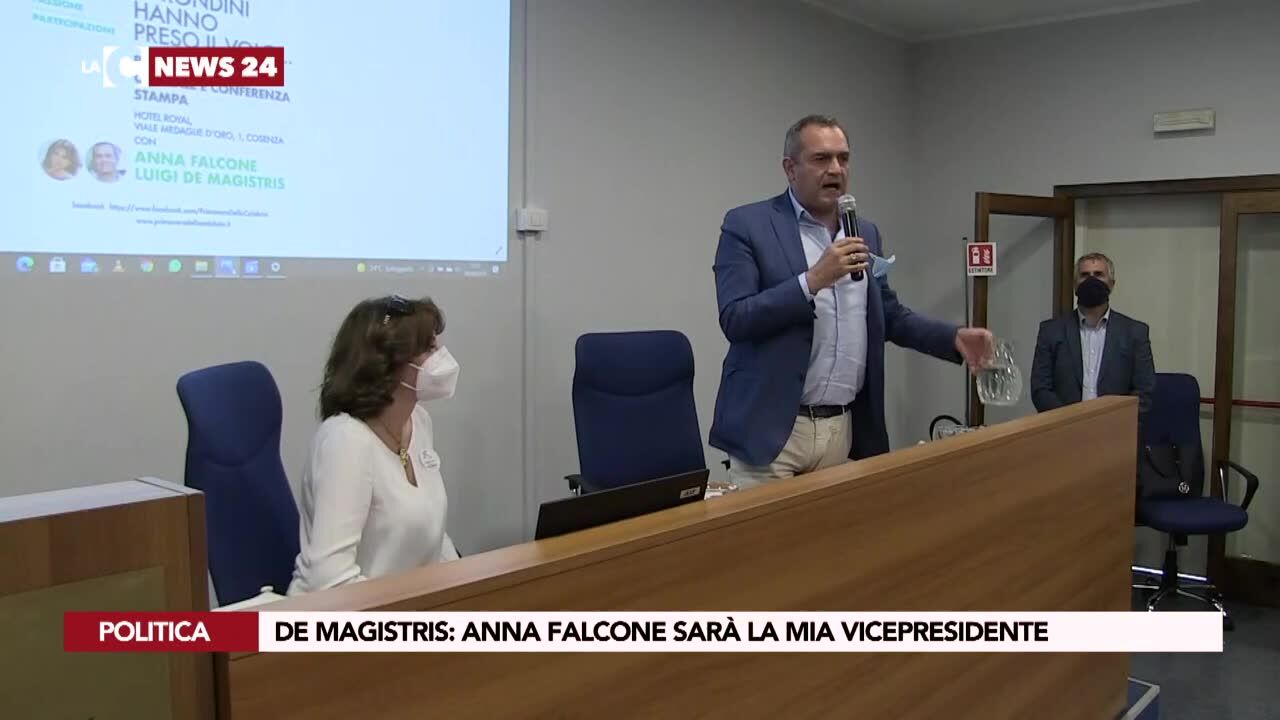 Regionali, de Magistris: «Anna Falcone sarà la mia vicepresidente»