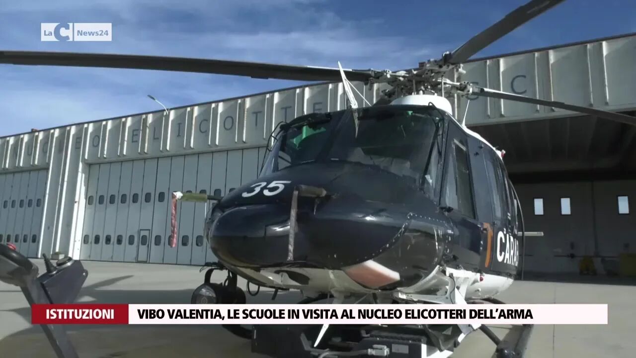 Vibo Valentia, le scuole in visita al nucleo elicotteri dell’arma