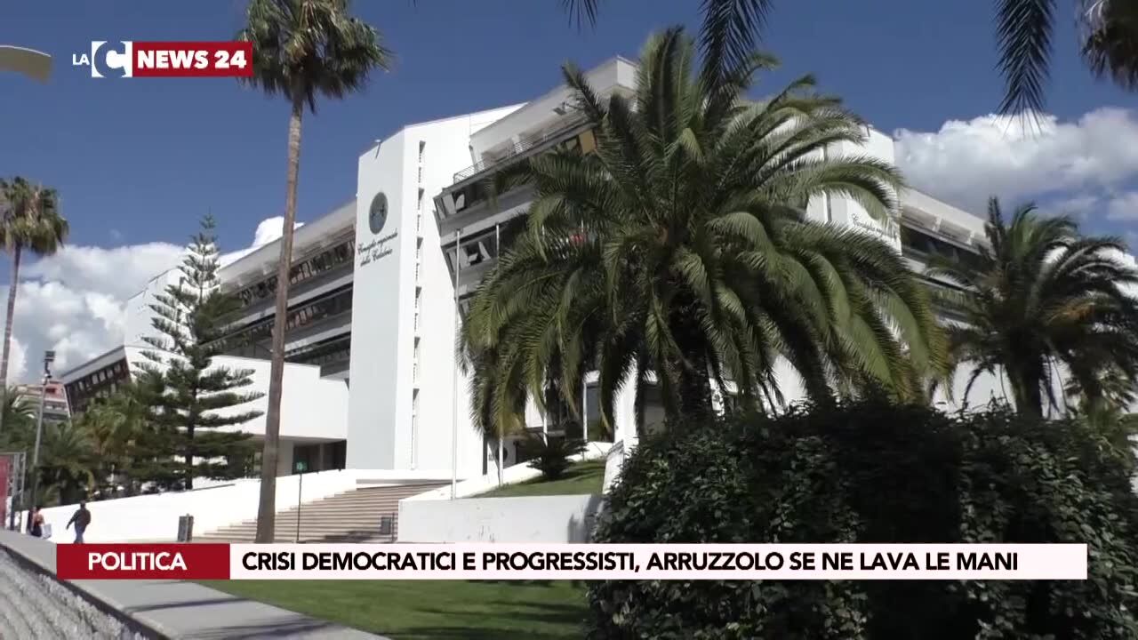 Crisi Democratici e Progressisti, Arruzzolo se ne lava le mani