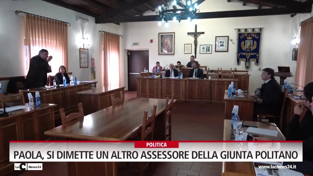 Paola, si dimette un altro assessore della giunta Politano