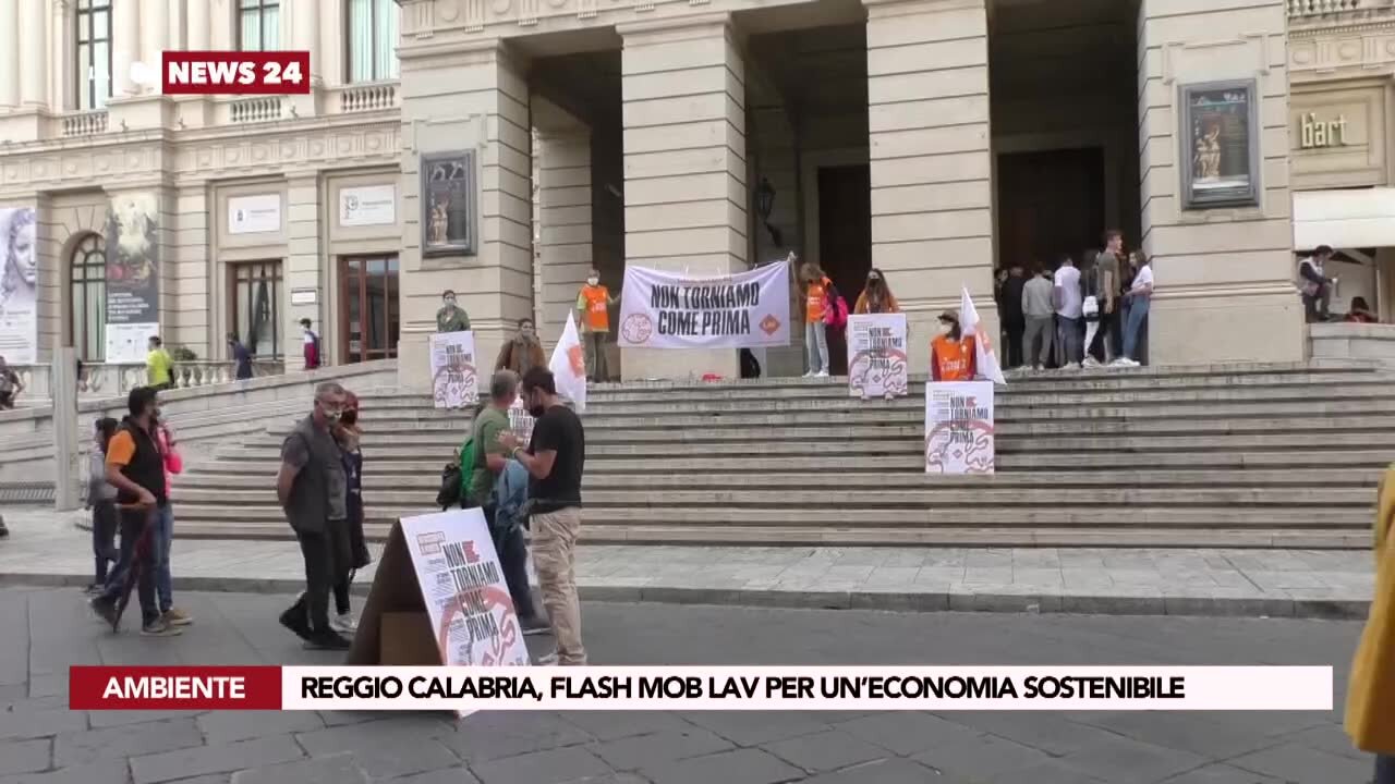 Reggio Calabria, flash mob Lav per un’economia sostenibile