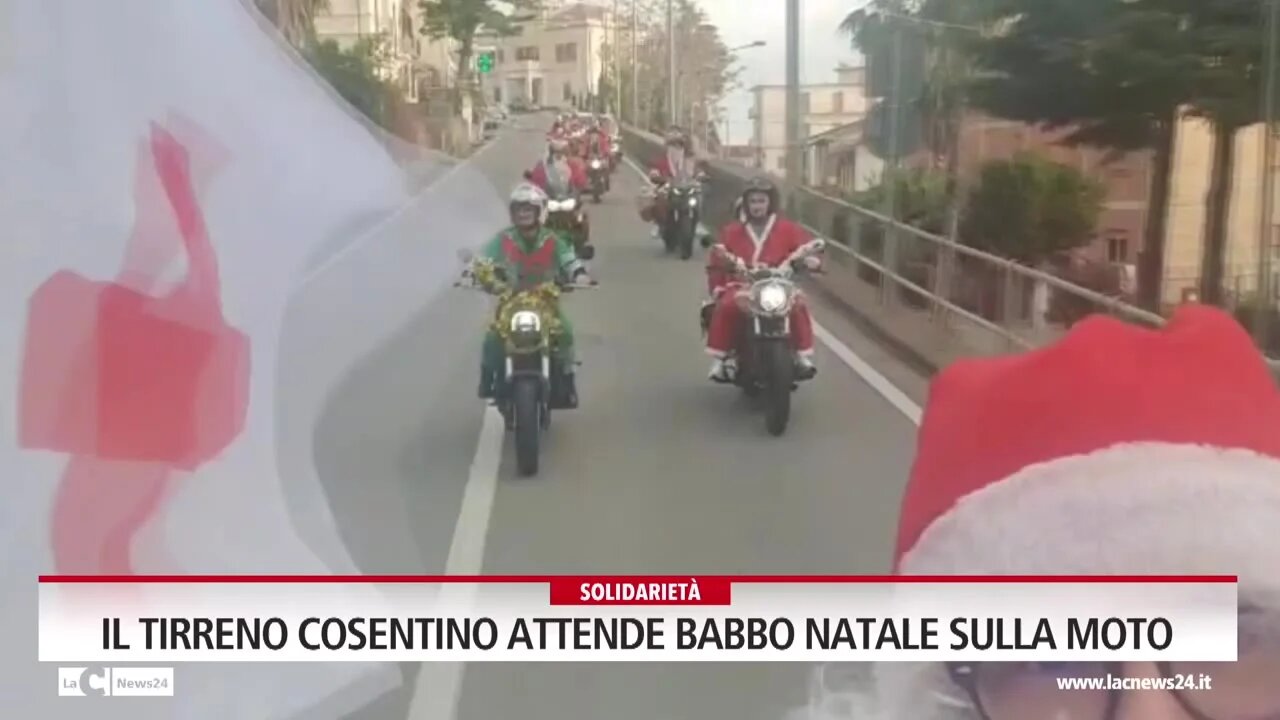 Il tirreno cosentino attende Babbo Natale sulla moto