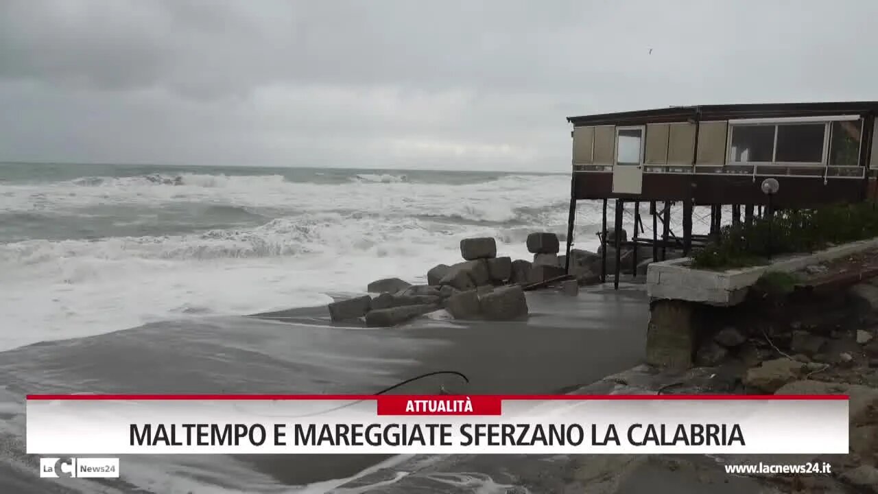 Maltempo e mareggiate sferzano la Calabria