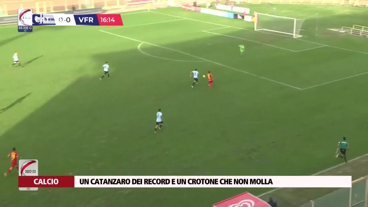 Un Catanzaro dei record e un Crotone che non molla