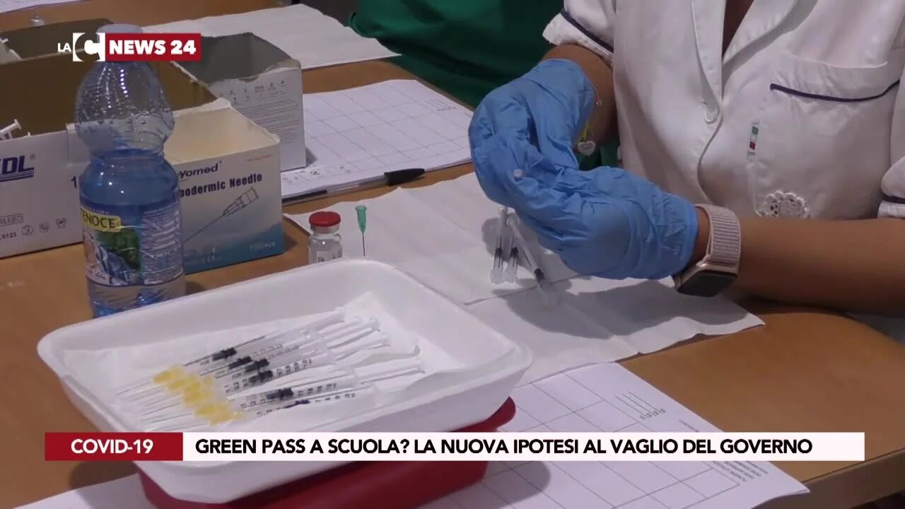 Green pass a scuola? La nuova ipotesi al vaglio del Governo