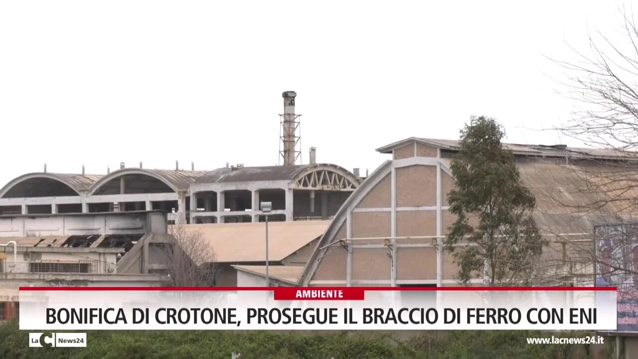 Bonifica ex area industriale di Crotone, Oliverio: «Eni non è lo Stato». E il sindaco Voce: «Proceda la Regione»