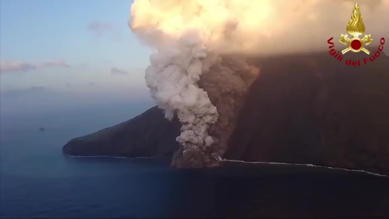 Nuova eruzione dello Stromboli: massimo livello di allerta