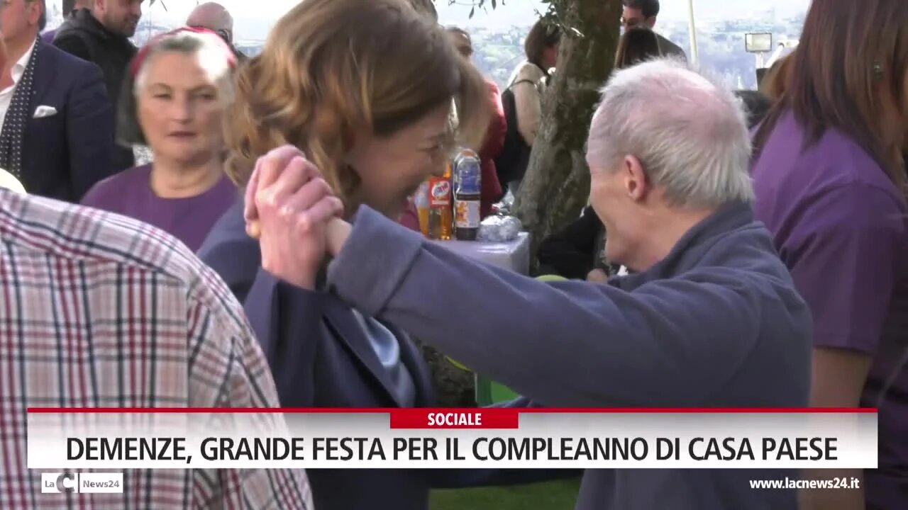 Demenze, grande festa per il compleanno di Casa Paese