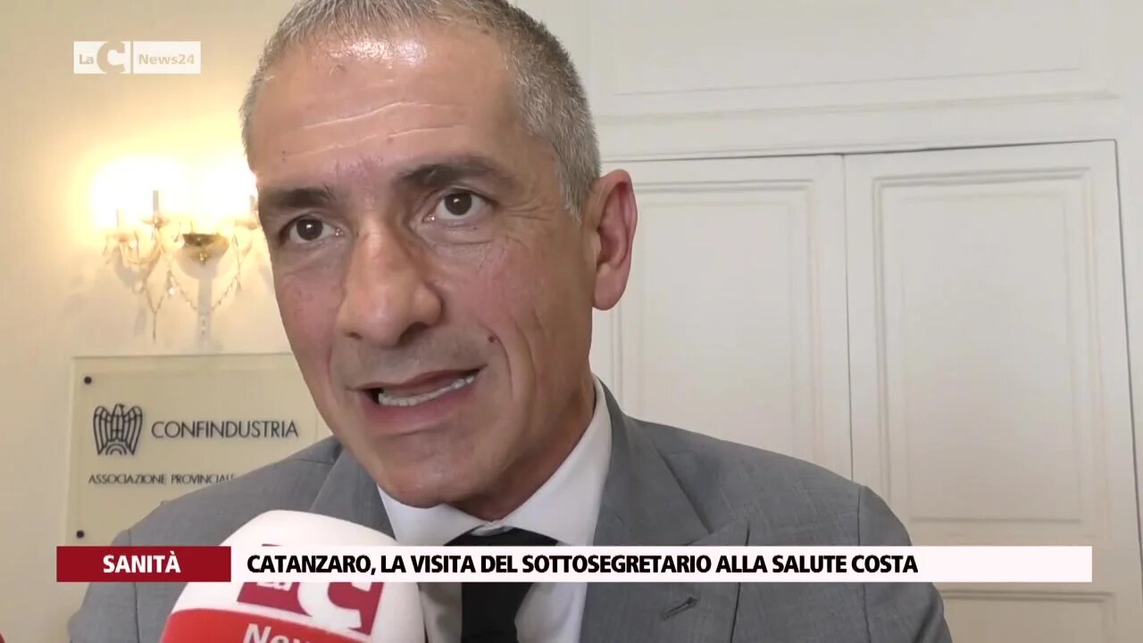 Catanzaro, la visita del sottosegretario alla salute Costa