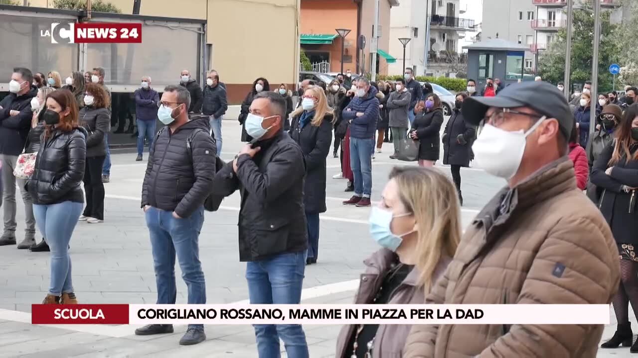 Corigliano Rossano, mamme in piazza per la Dad