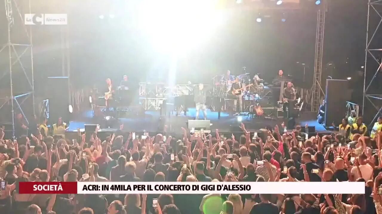 Acri: in 4mila per il concerto di Gigi D'alessio