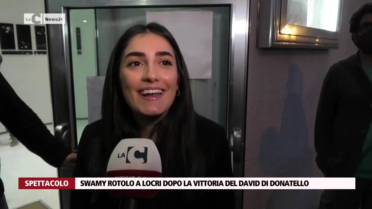 Swamy Rotolo a Locri dopo la vittoria del David di Donatello