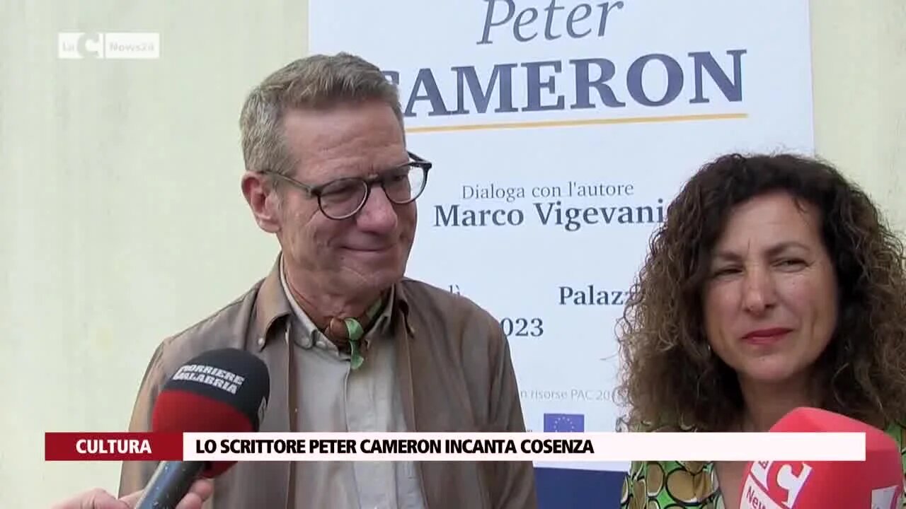 Lo scrittore Peter Cameron incanta Cosenza