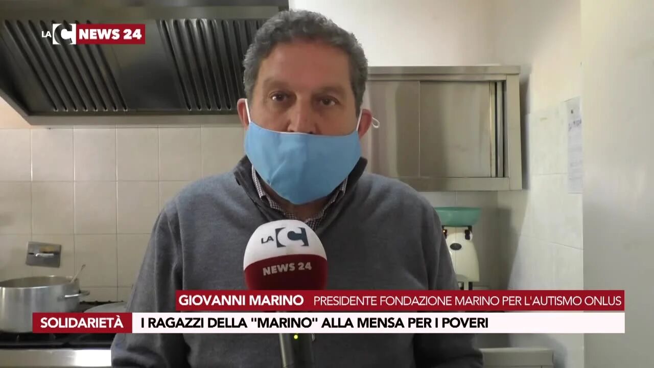 I ragazzi della "Marino" alla mensa per i poveri