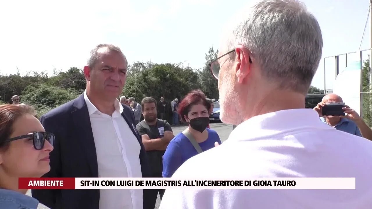 Sit-in con Luigi De Magistris all’inceneritore di Gioia Tauro