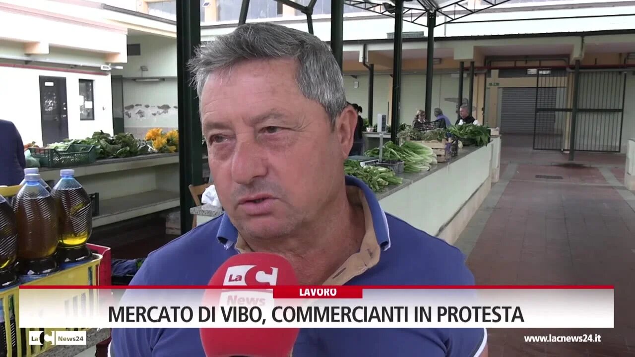 Mercato di Vibo, agricoltori in protesta