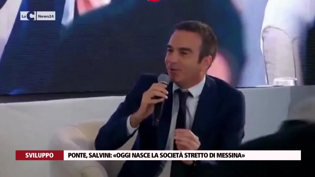Ponte, Salvini: «Oggi nasce la società stretto di Messina»