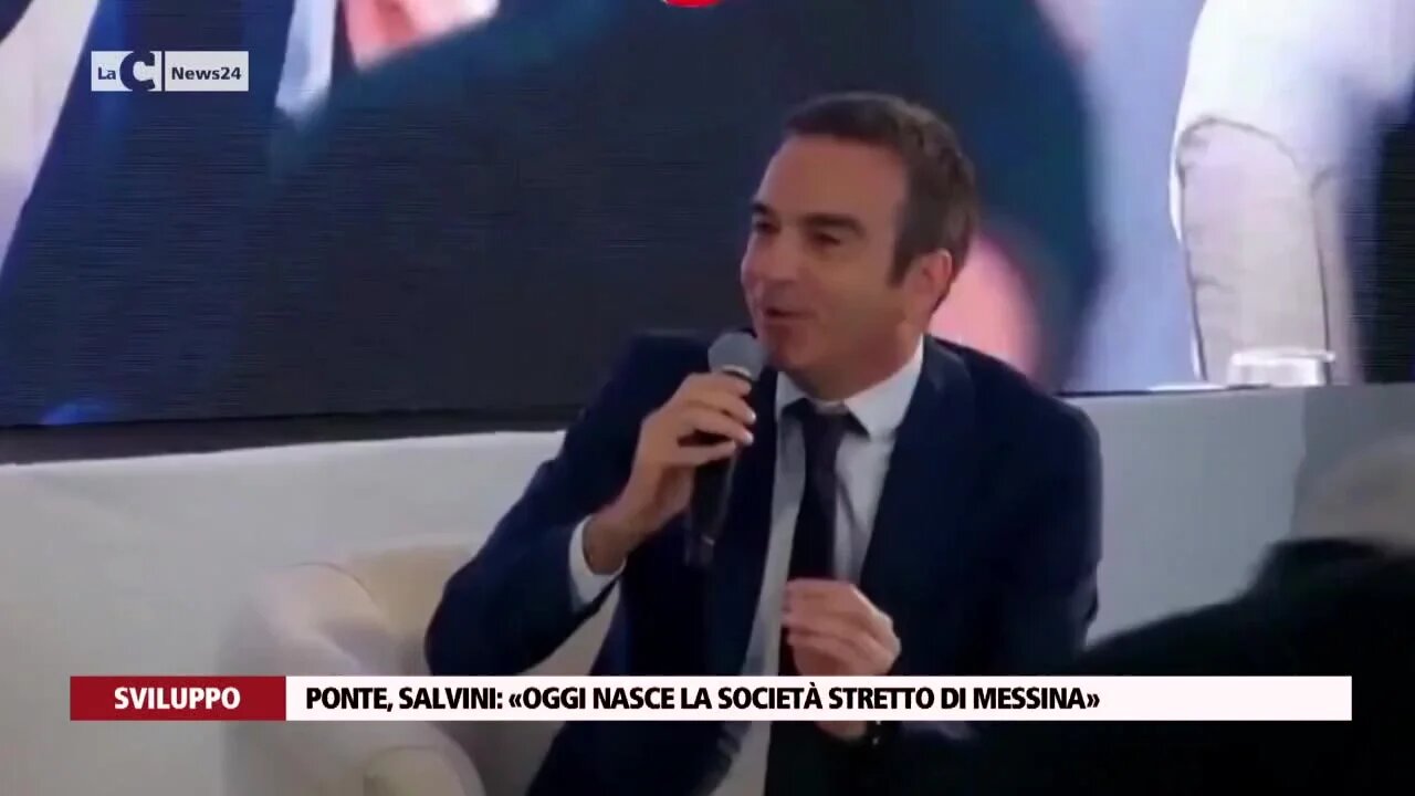 Ponte, Salvini: «Oggi nasce la società stretto di Messina»