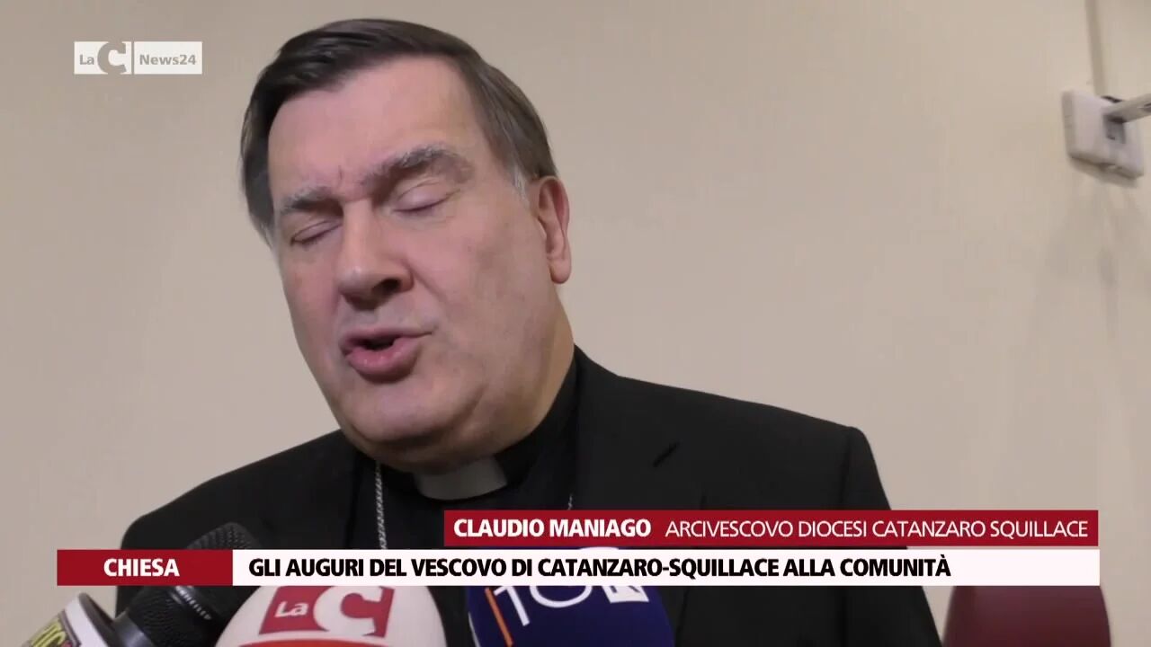 Gli auguri del vescovo di Catanzaro-Squillace alla comunità