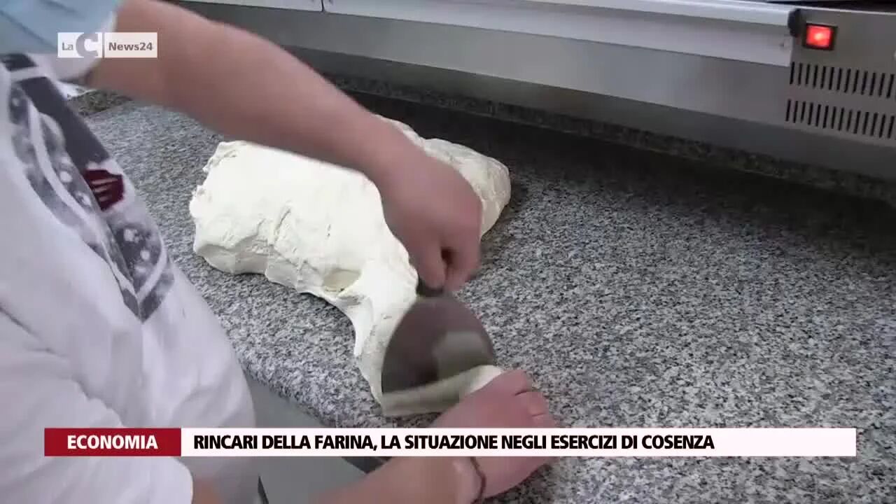 Rincari della farina, la situazione negli esercizi di Cosenza