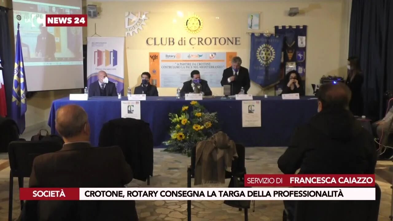 Crotone, Rotary consegna laTarga della professionalità