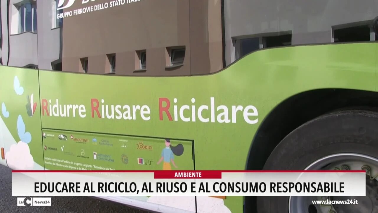 L’ecobus fa tappa a Cosenza: al Polo Brutium il progetto per il consumo responsabile, il riciclo e il riuso
