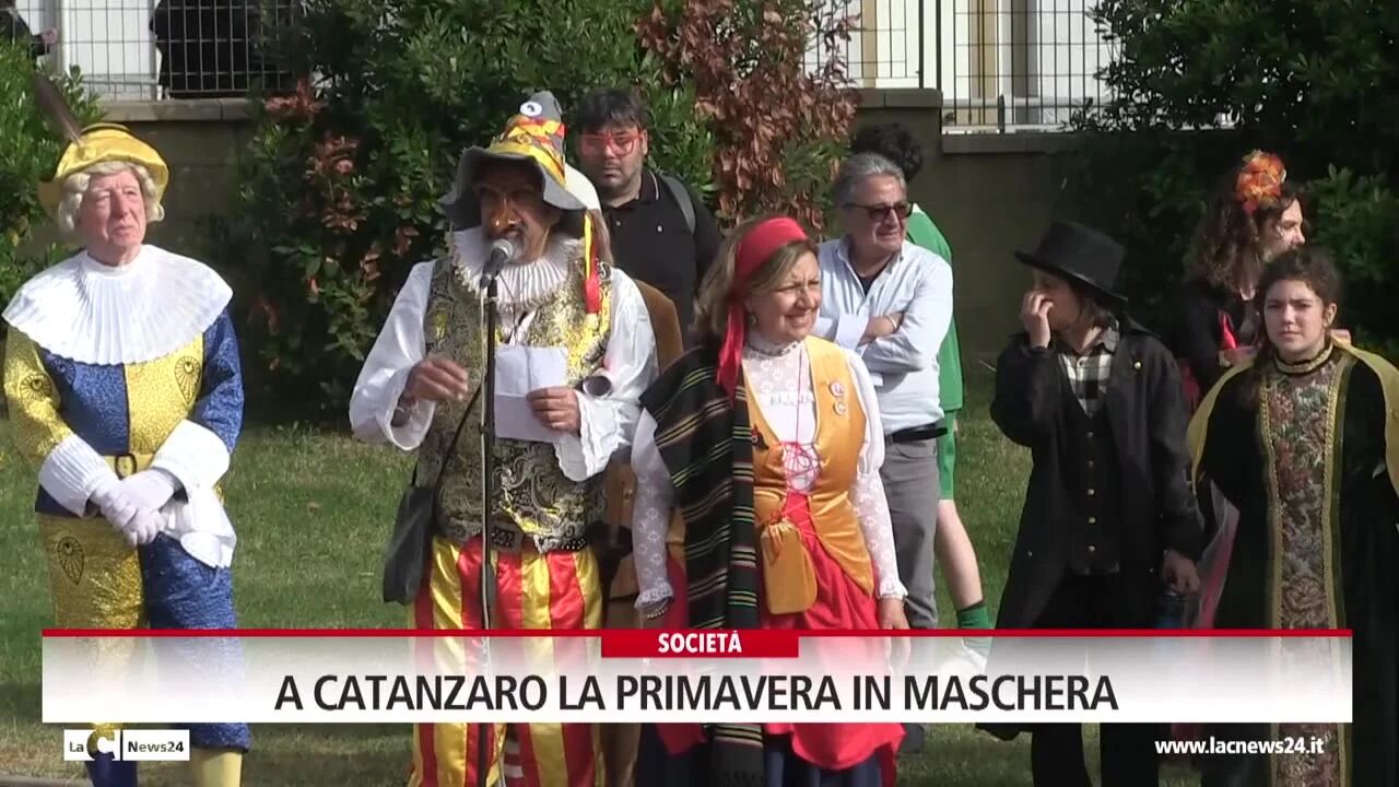A Catanzaro la primavera in maschera
