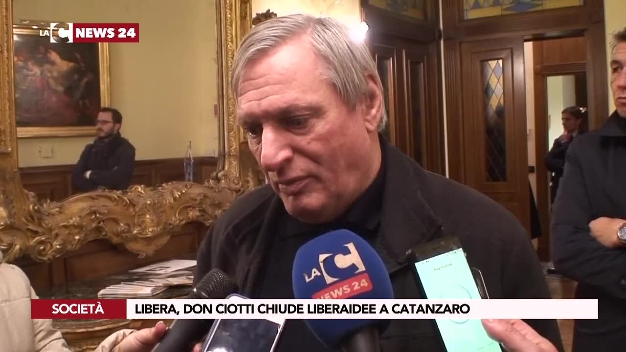 Libera, Don Ciotti chiude liberaidee a Catanzaro