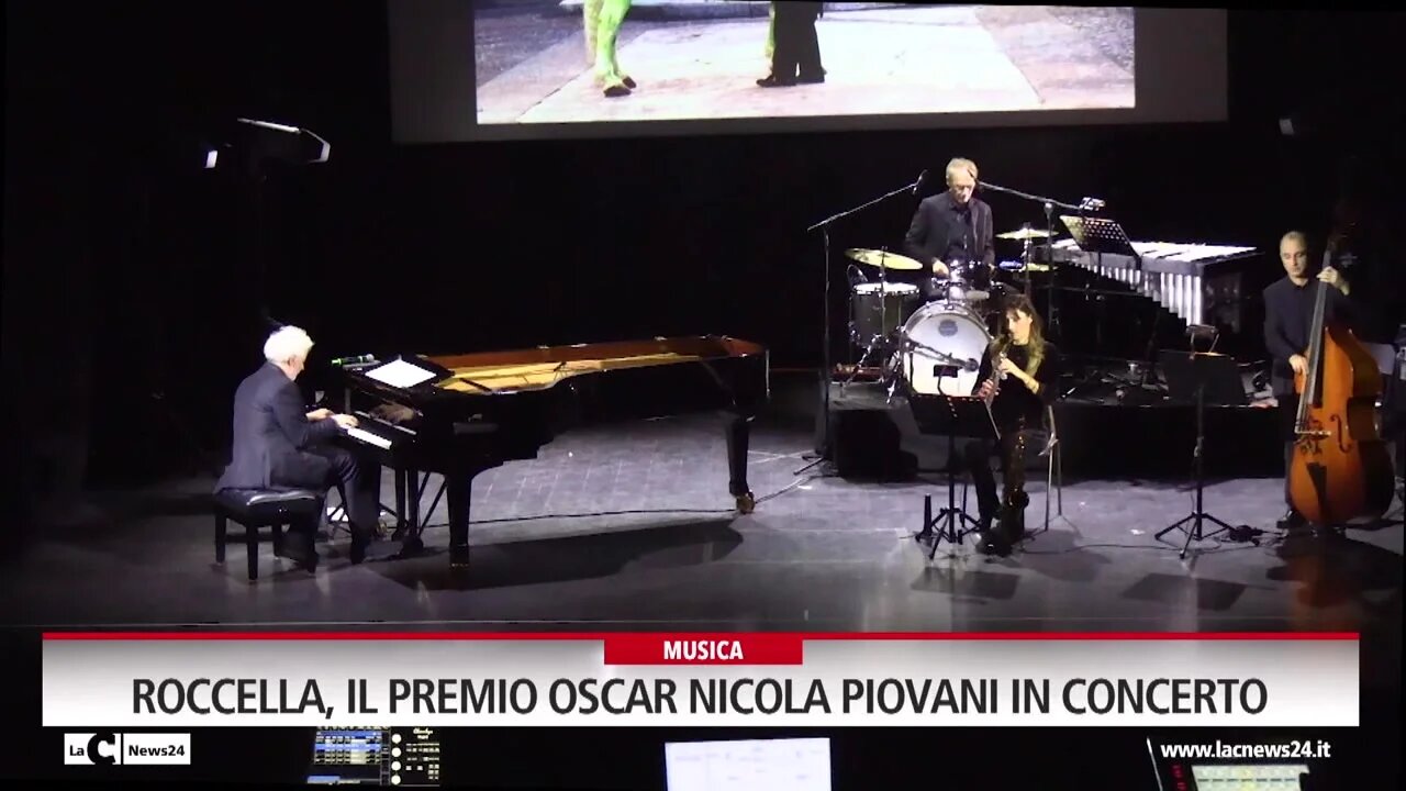 Il Premio Oscar Nicola Piovani incanta Roccella Jonica: «Serata unica e irripetibile»