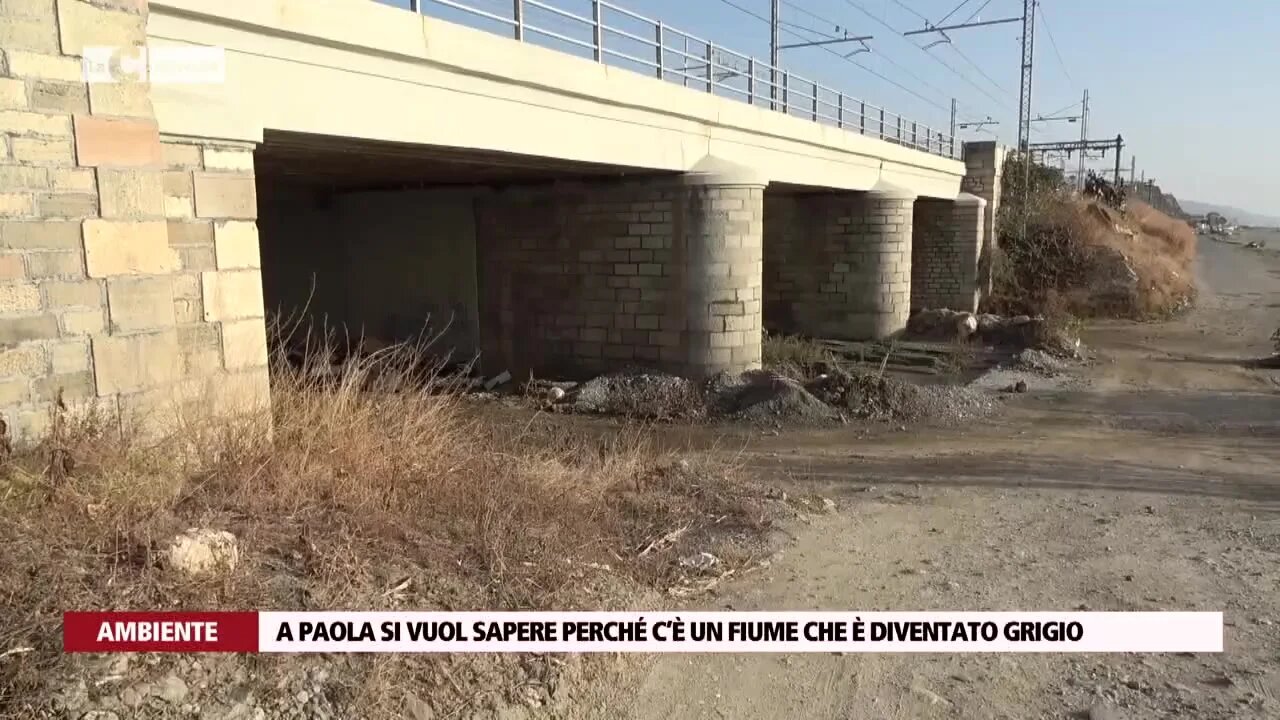 A Paola si vuol sapere perché c’è un fiume che è diventato grigio