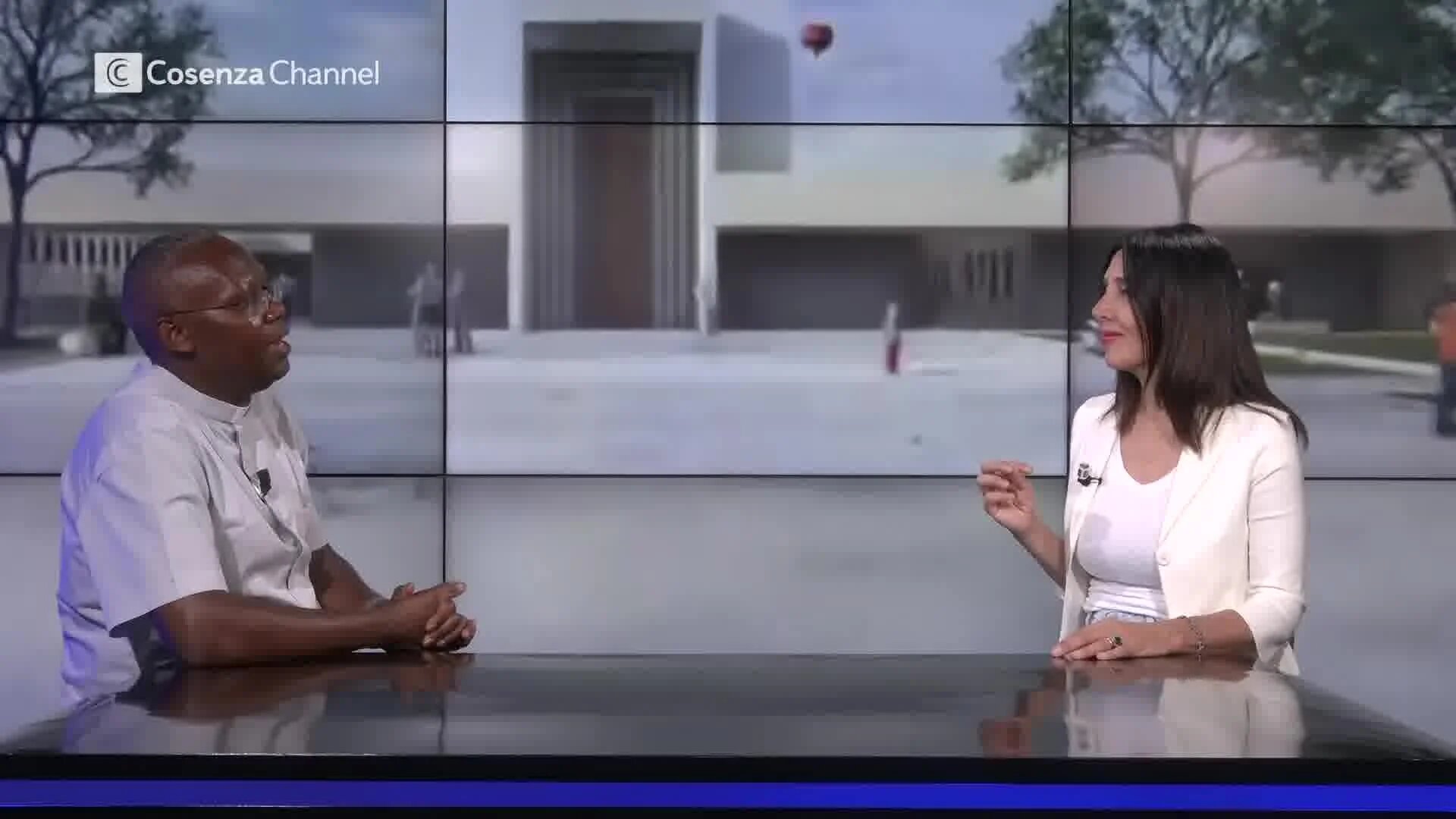 Dalla Tanzania a un quartiere popolare di Cosenza, don Apollinaris: «La mia missione è costruire la nuova chiesa di via Popilia» | VIDEO