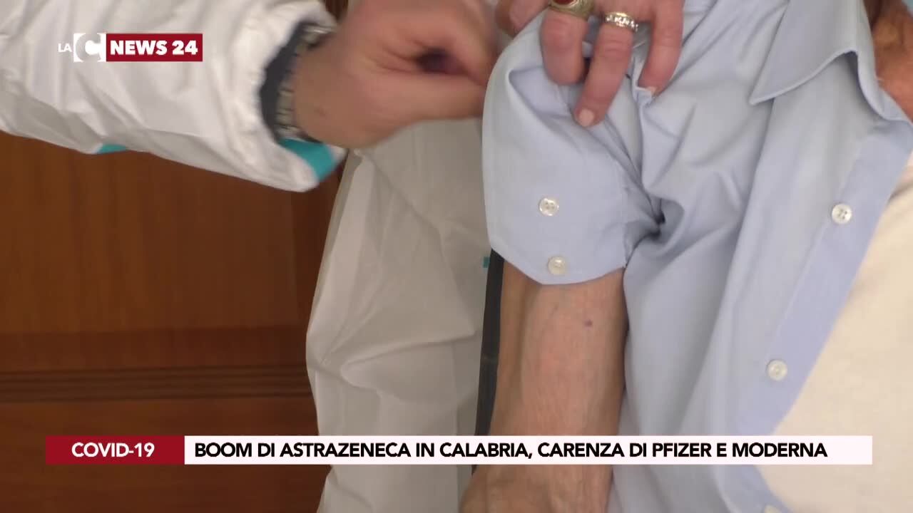 Boom di AstraZeneca in Calabria, carenza di Pfizer e Moderna
