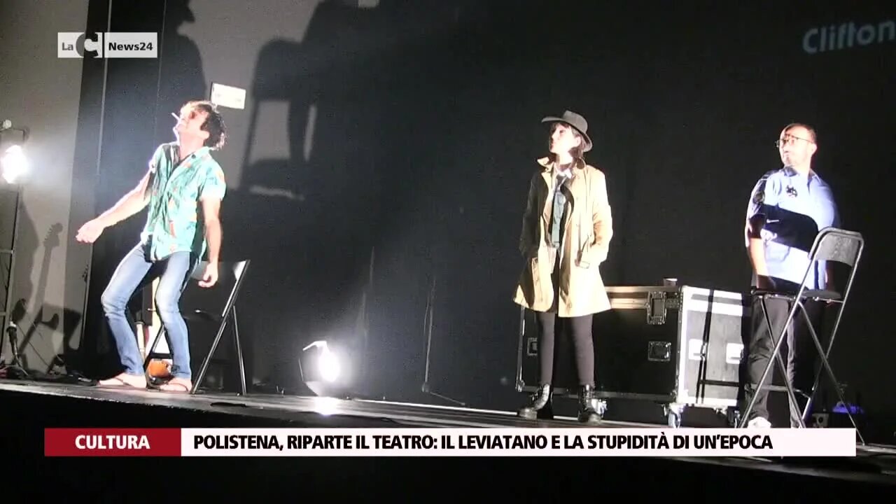 A Polistena torna il teatro: lo spettacolo Il Leviatano dissacra la stupidità degli anni novanta