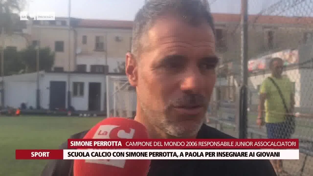 Scuola calcio con Simone Perrotta, a Paola per insegnare ai giovani