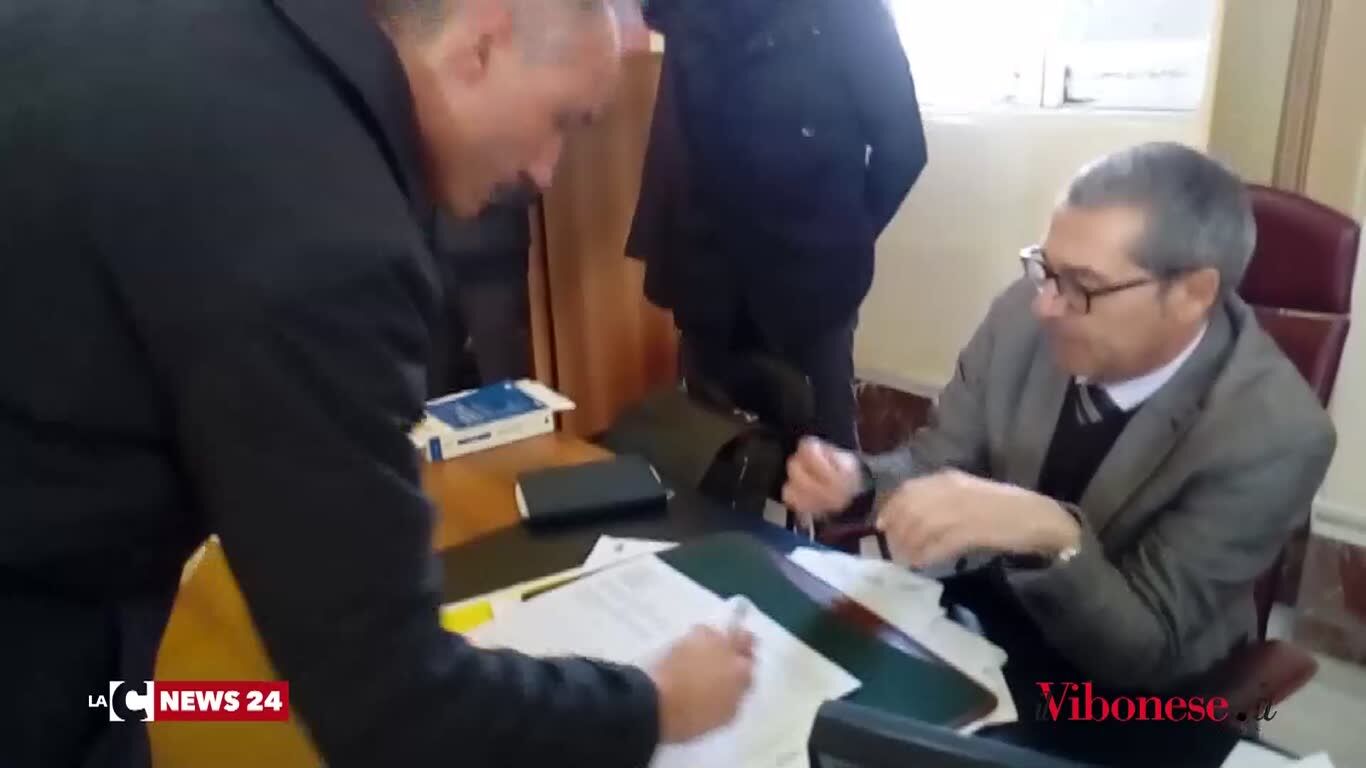 Dimissioni consiglieri Vibo