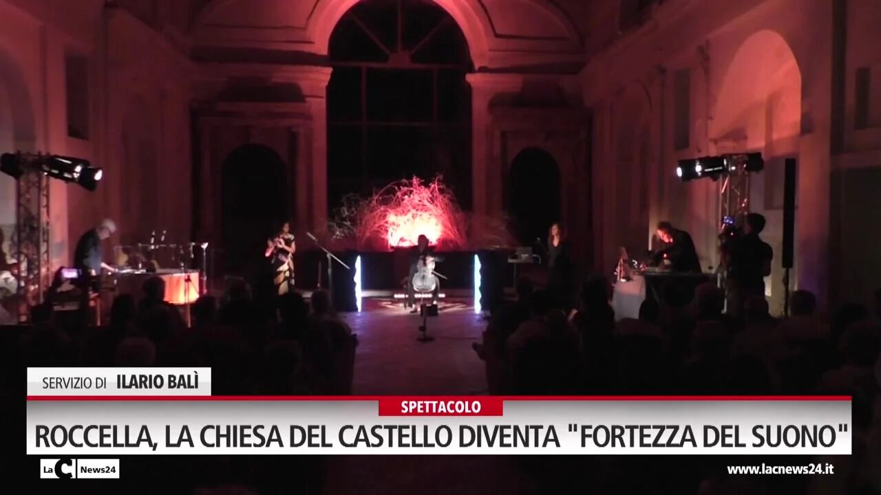 Roccella, la chiesa del castello diventa fortezza del suono