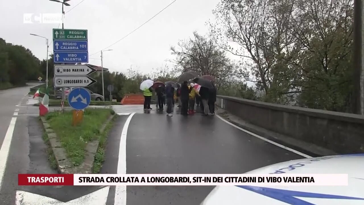 Strada crollata a Longobardi,  sit-in dei cittadini di Vibo Valentia