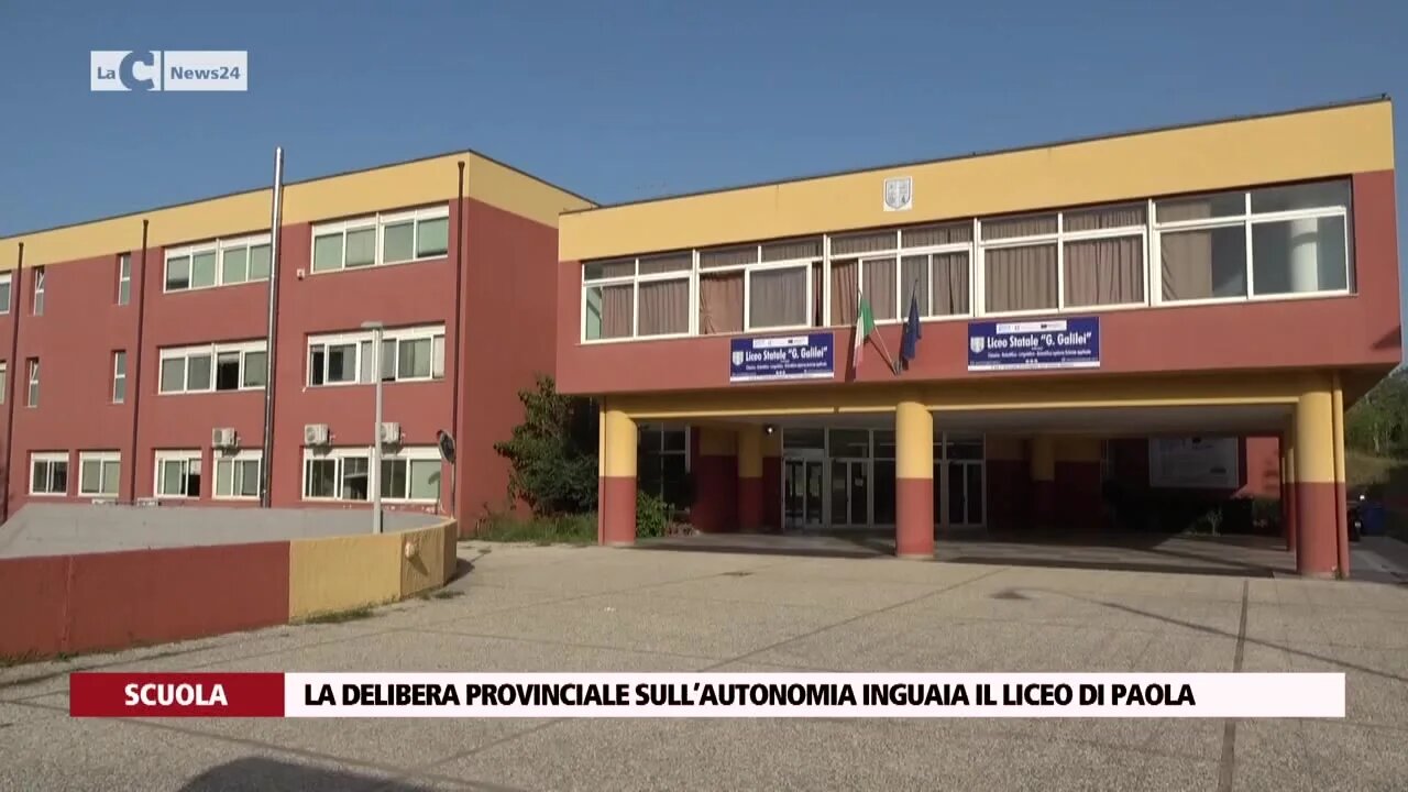 La delibera provinciale sull’autonomia inguaia il liceo di Paola