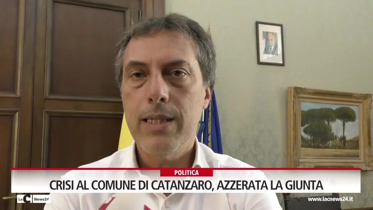 Crisi al comune di Catanzaro, azzerata la Giunta