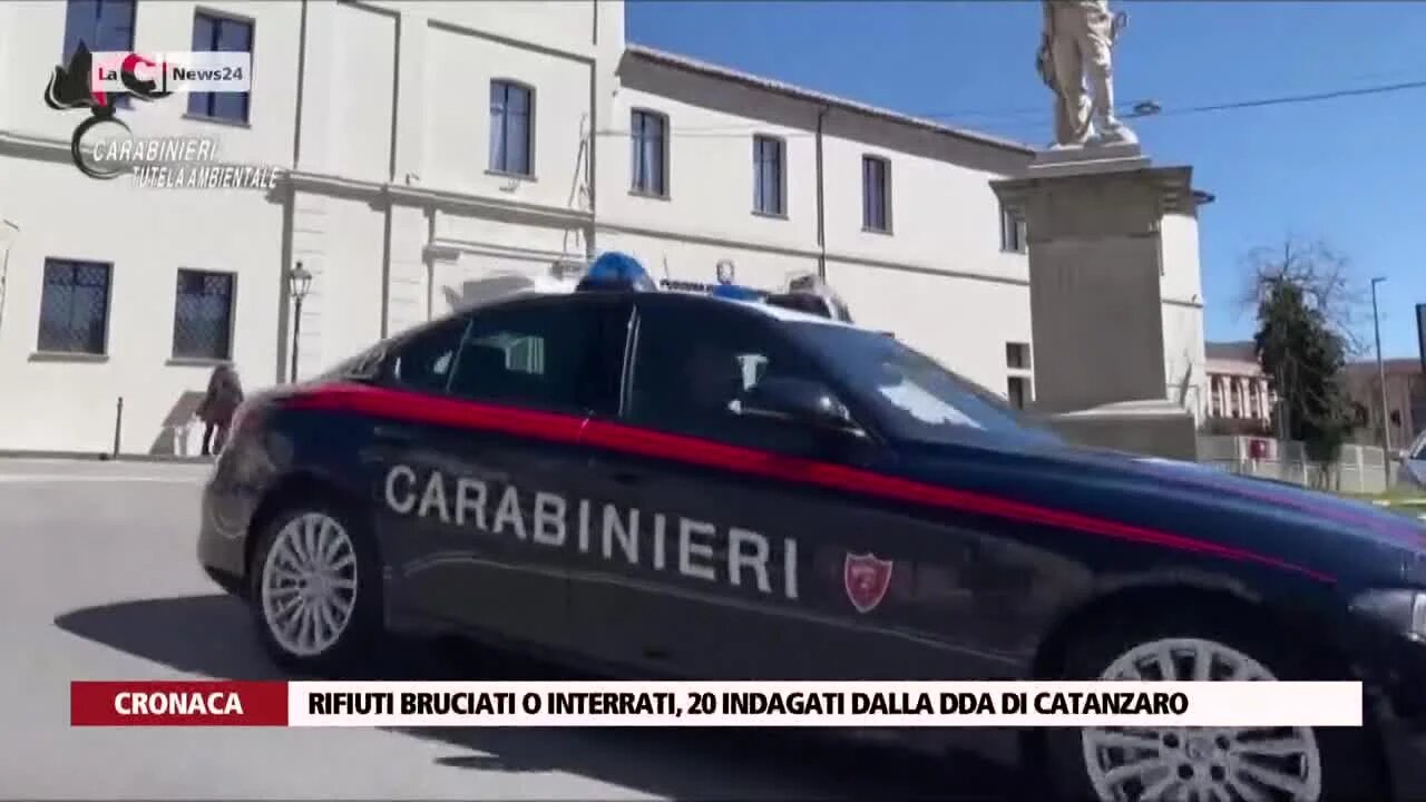 Rifiuti bruciati o interrati, 20 indagati dalla Dda di Catanzaro