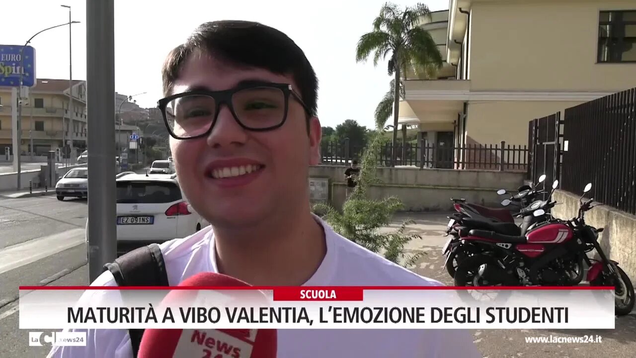 Maturità a Vibo Valentia, l’emozione degli studenti