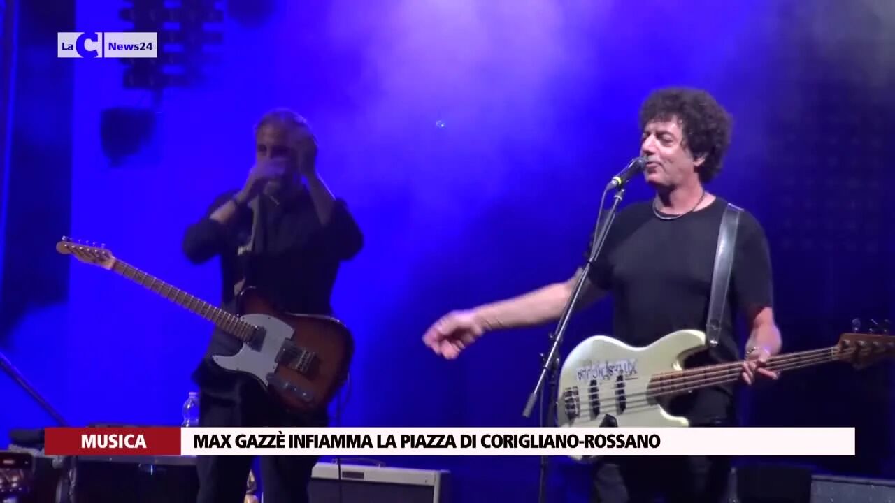 Max Gazzè infiamma la piazza di Corigliano-Rossano