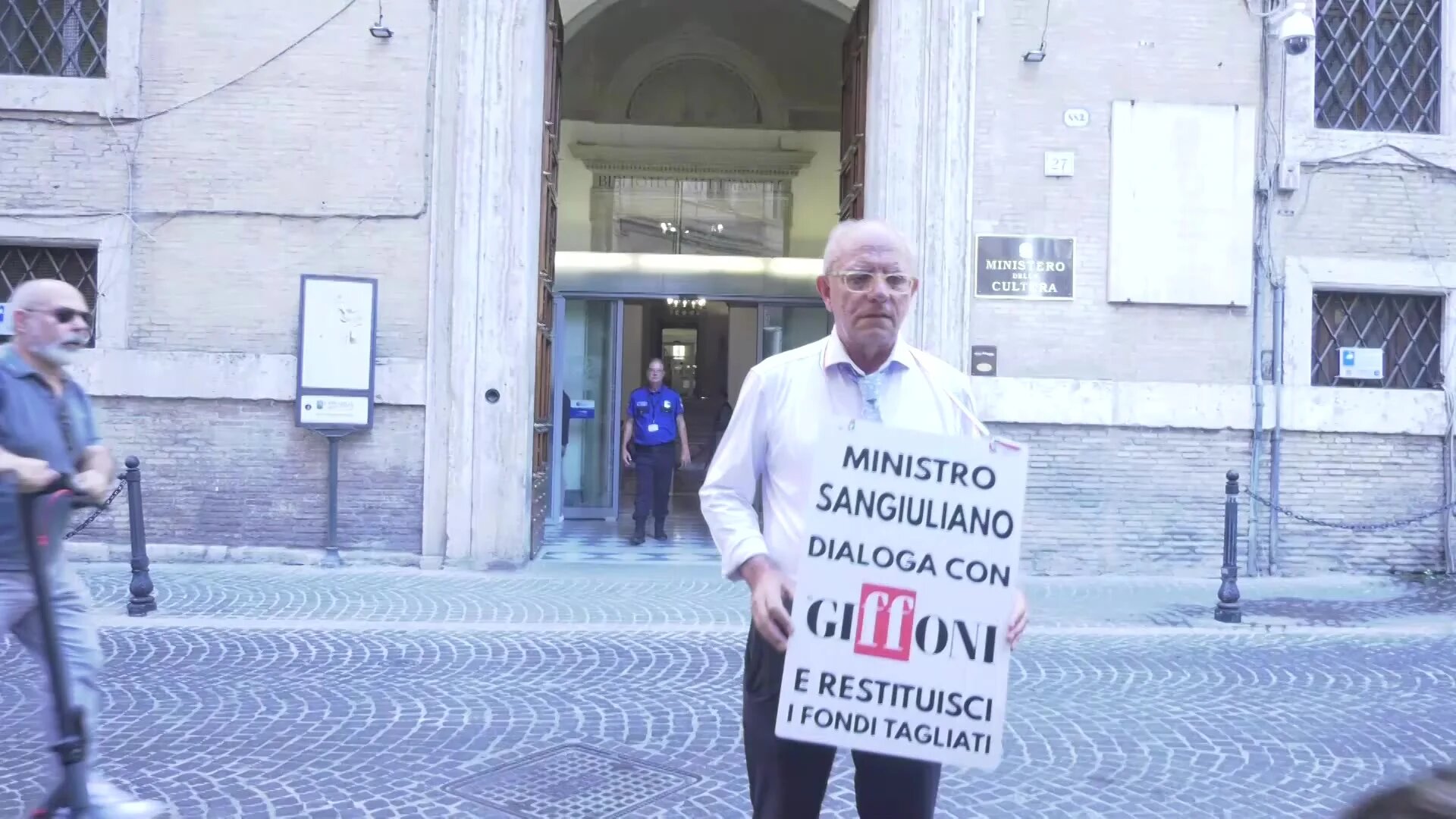 Gubitosi  (Giffoni festival) protesta davanti al ministero della Cultura